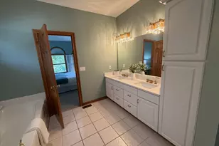 895 Linworth Village Dr, Columbus, OH 43235 - Photo 37