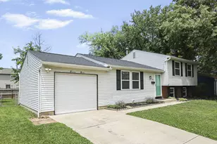 1690 Americana Ct, Columbus, OH 43229 - Photo 3