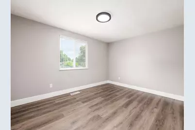 5400 Wendover Drive, Columbus, OH 43232 - Photo 11