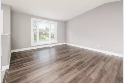 5400 Wendover Drive, Columbus, OH 43232 - Photo 3