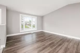 5400 Wendover Dr, Columbus, OH 43232 - Photo 3