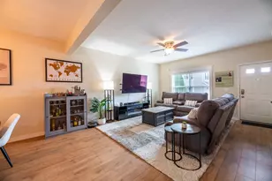 8034 Ravine Run Ln, Columbus, OH 43235 - Photo 9