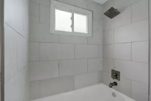 1435 E Mithoff St, Columbus, OH 43206 - Photo 23