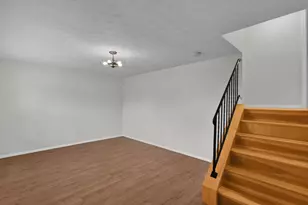 1435 E Mithoff St, Columbus, OH 43206 - Photo 7