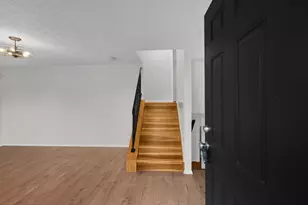 1435 E Mithoff St, Columbus, OH 43206 - Photo 7