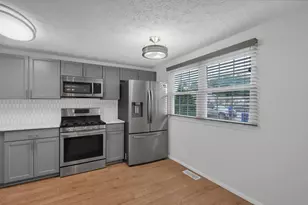 1435 E Mithoff St, Columbus, OH 43206 - Photo 11