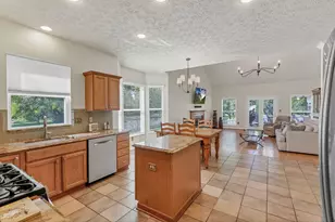 9298 Auburn Ct, Powell, OH 43065 - Photo 7