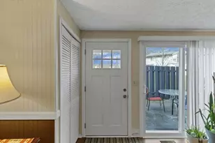 703 Cherry Hollow Rd, Columbus, OH 43228 - Photo 7