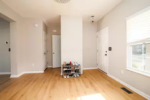 1963 Spring Cove Dr, Grove City, OH 43123 - Photo 9