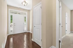6810 John Dr, Canal Winchester, OH 43110 - Photo 5