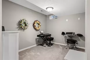 8901 Creighton Dr, Powell, OH 43065 - Photo 51