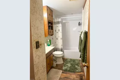 735 Maurine Drive, Columbus, OH 43228 - Photo 9