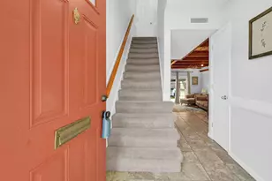 2795 Chateau Cir, Columbus, OH 43221 - Photo 5
