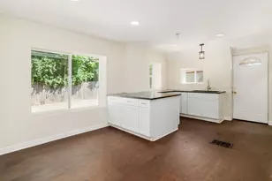 845 Sunbury Rd, Columbus, OH 43219 - Photo 5