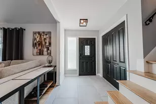 2680 Mitzi Dr, Columbus, OH 43209 - Photo 3