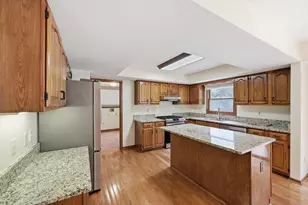 7666 Windwood Dr, Dublin, OH 43017 - Photo 9