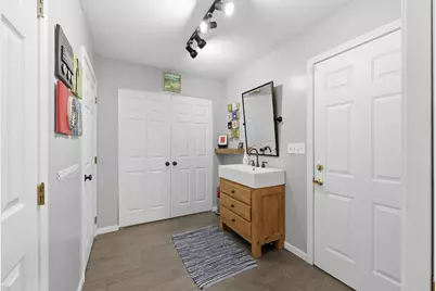 6676 Spicewood Court, Columbus, OH 43228 - Photo 17
