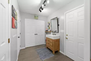 6676 Spicewood Ct, Columbus, OH 43228 - Photo 17