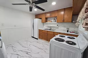 6028 Radekin Rd, Columbus, OH 43232 - Photo 9