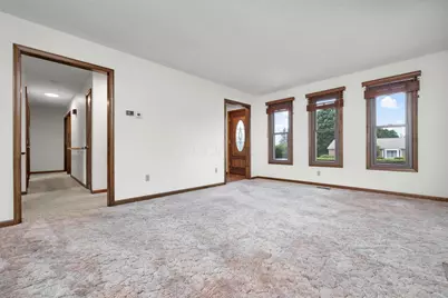 110 N Heatherhill Drive, Bellefontaine, OH 43311 - Photo 5