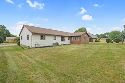 110 N Heatherhill Drive, Bellefontaine, OH 43311 - Photo 37