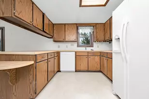 110 N Heatherhill Dr, Bellefontaine, OH 43311 - Photo 11