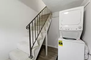 546 E Jenkins Ave, Columbus, OH 43207 - Photo 29