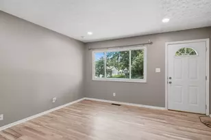 2331 Dunning Ct, Columbus, OH 43219 - Photo 13