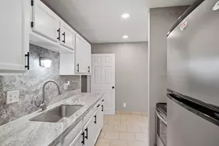 2331 Dunning Ct, Columbus, OH 43219 - Photo 15