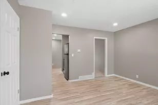 2331 Dunning Ct, Columbus, OH 43219 - Photo 11