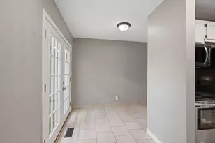 2331 Dunning Ct, Columbus, OH 43219 - Photo 9