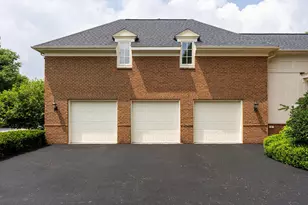 7200 Ashcombe Ct, New Albany, OH 43054 - Photo 3