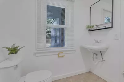 215 Martin Luther King Jr Boulevard, Columbus, OH 43203 - Photo 17