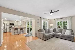 7431 Saunderlane Rd, Columbus, OH 43235 - Photo 9