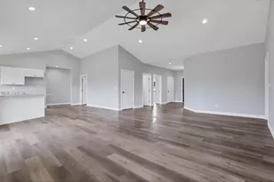 621 Trapp Ln, Hopewell, OH 43746 - Photo 9