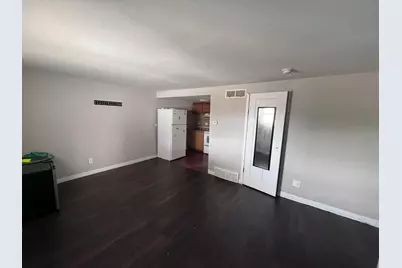 3295 Sullivant Avenue, Columbus, OH 43204 - Photo 5