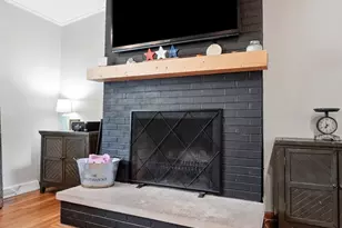 1381 Zollinger Rd, Columbus, OH 43221 - Photo 7
