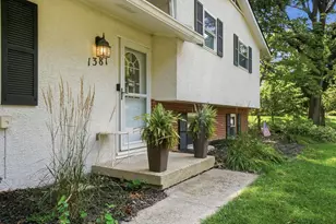 1381 Zollinger Rd, Columbus, OH 43221 - Photo 3