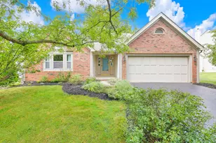137 Clayburn Dr, Pataskala, OH 43062 - Photo 1