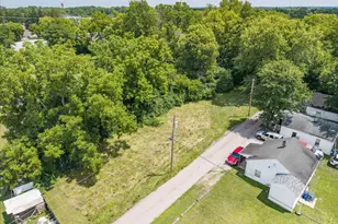 831 Flint Dr, Washington Court House, OH 43160 - Photo 1