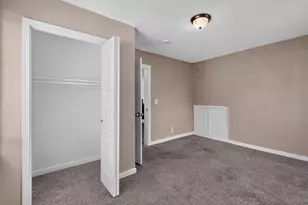 424 Emmit Ave, Columbus, OH 43228 - Photo 15