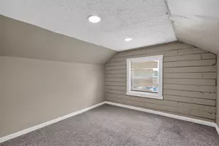 424 Emmit Ave, Columbus, OH 43228 - Photo 13