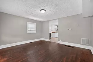 424 Emmit Ave, Columbus, OH 43228 - Photo 5