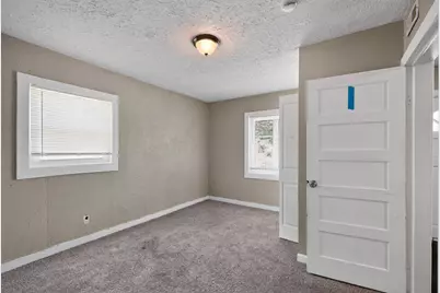 424 Emmit Avenue, Columbus, OH 43228 - Photo 9