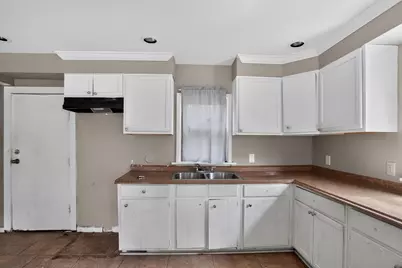 2388 Vendome Drive S, Columbus, OH 43219 - Photo 9