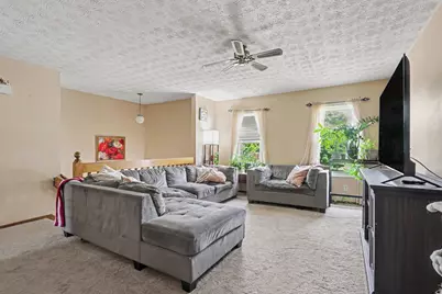5569 Sullivant Avenue, Galloway, OH 43119 - Photo 5