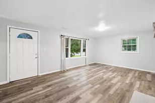 1202 E Walnut St, Westerville, OH 43081 - Photo 3