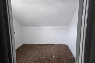 2038 E Hudson St, Columbus, OH 43211 - Photo 17