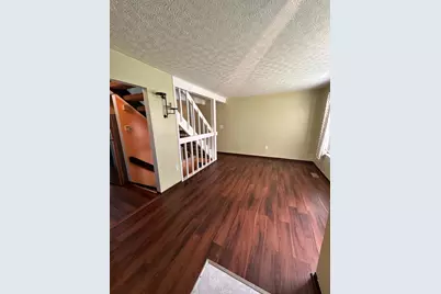 2295 Laurelwood Drive, Columbus, OH 43229 - Photo 3