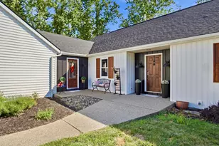 5200 Hampton Ct, Zanesville, OH 43701 - Photo 5